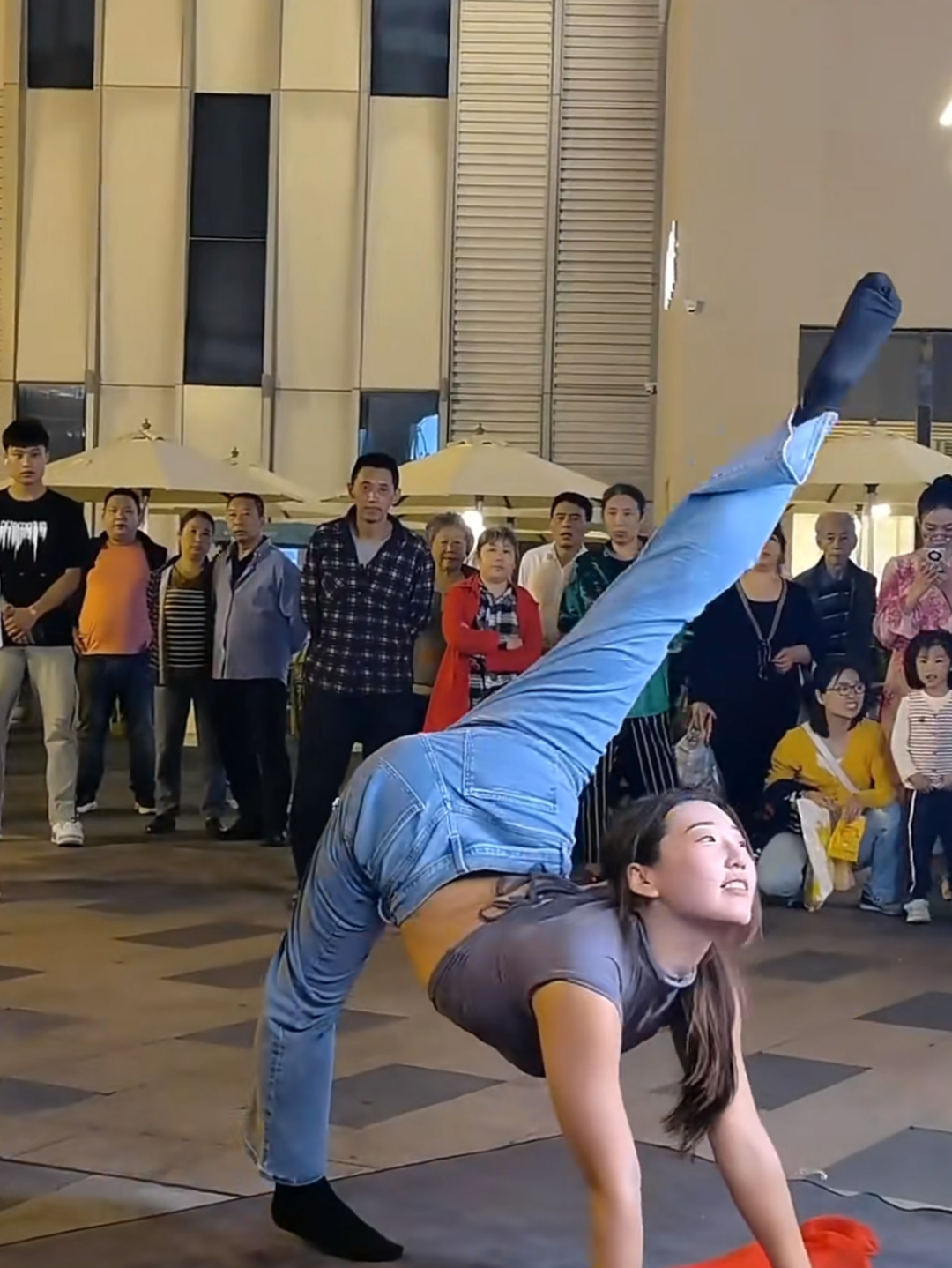 关于柔道公开赛上演强强对话，河套霹雳队鏖战吴越天虎队，多点开花奏效；赛后更衣室沸腾的信息