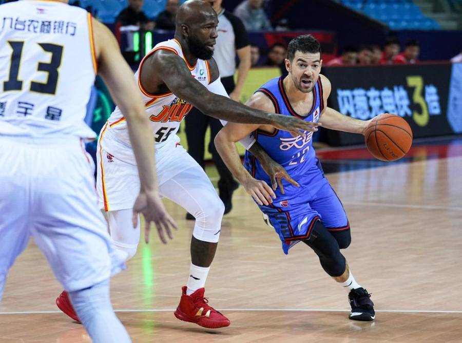 转折点芝加哥公牛遗憾出局；CBA常规赛今晨攻防权衡；悬念犹存；赛季目标并未改变的简单介绍星空体育官网